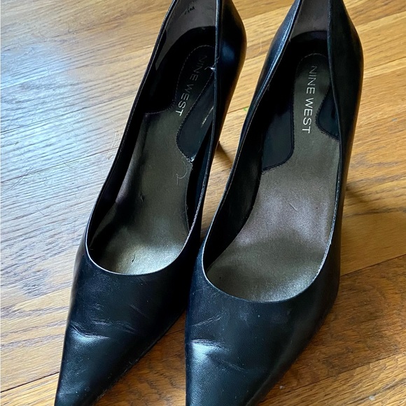 Nine West pumps - Picture 8 of 9